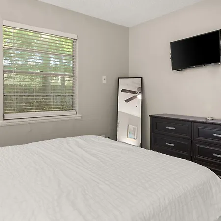 Cozy 3 Bedroom With Hot Tub 2 Min Away From Lackland San Antonio Extérieur photo